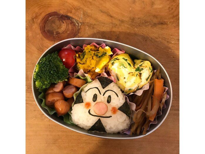 毎月恒例のキャラ弁